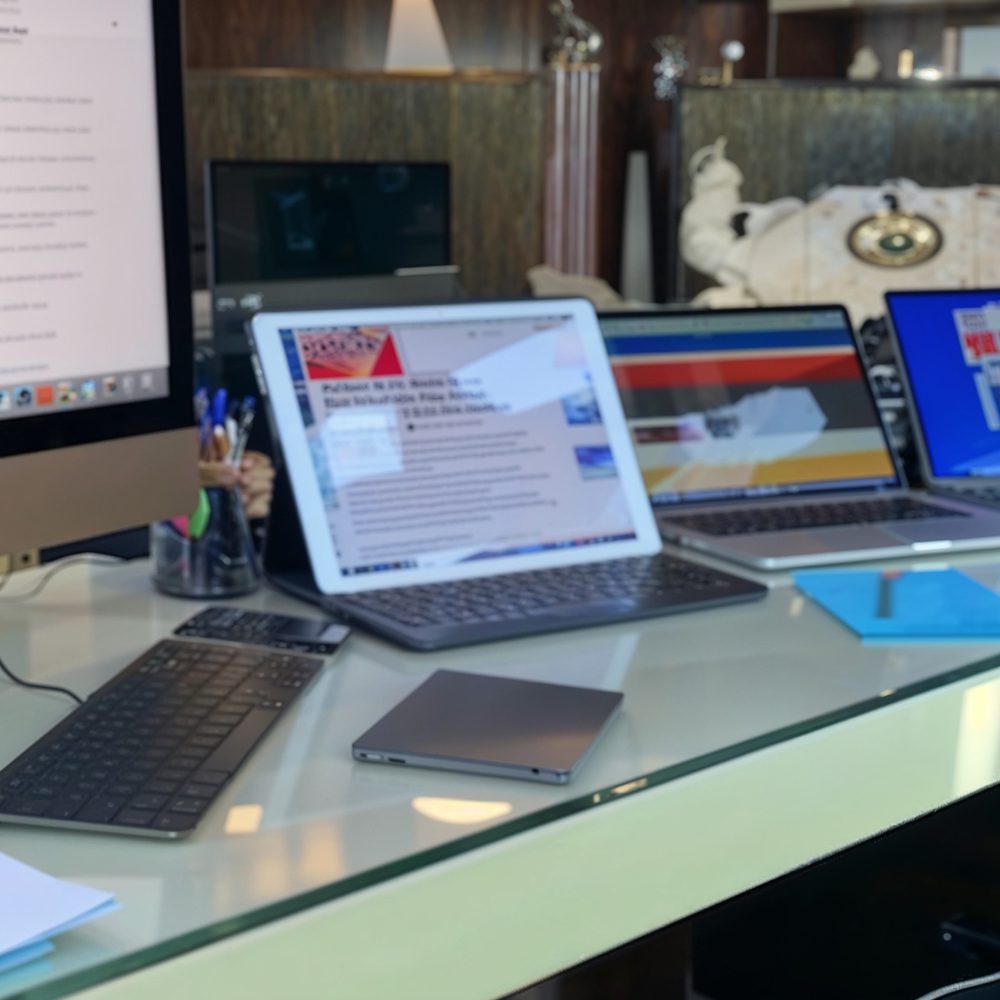 07 dr. phil%e2%80%99s organized home office