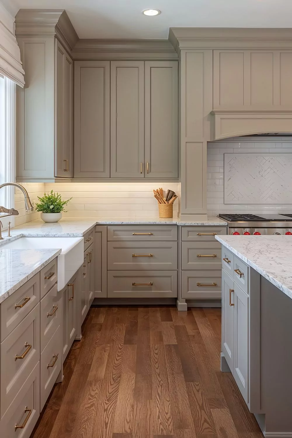 Agreeable Gray Cabinets With Alabaster Walls