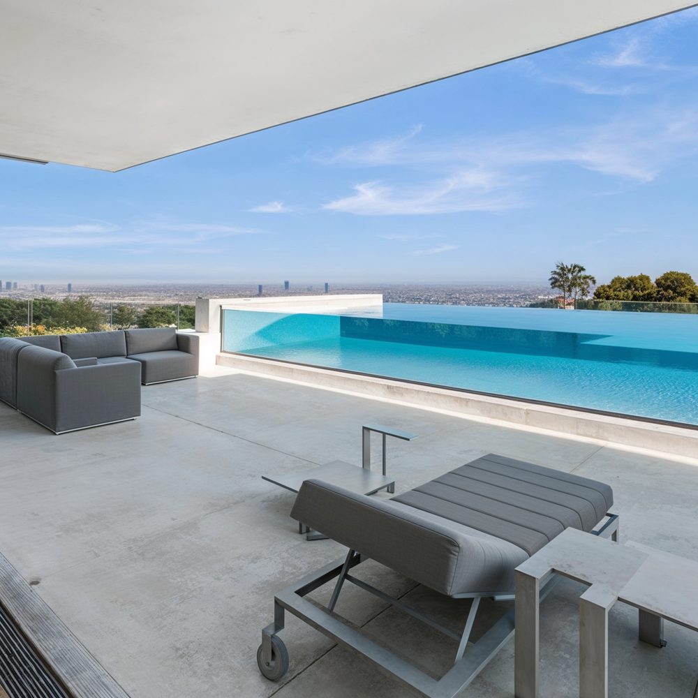 09 infinity pool terrace overlooking los angeles