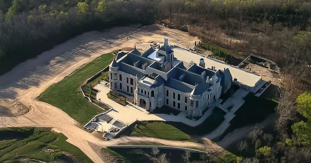 largest house in missouri chateau pensmore