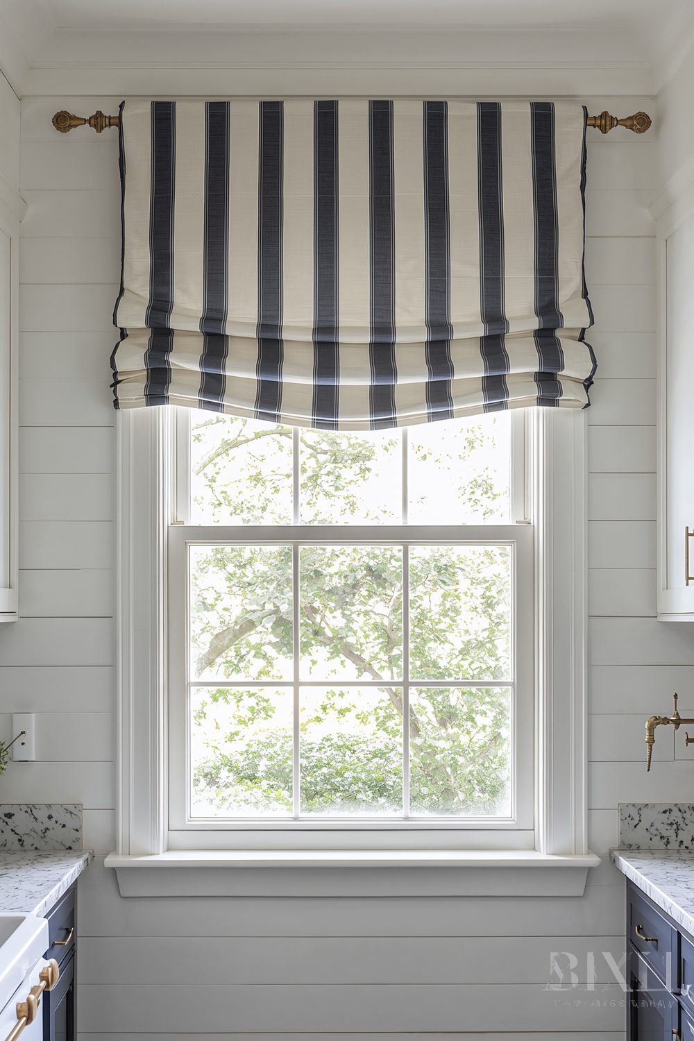 Layered Cafe Curtains With Matching Valances