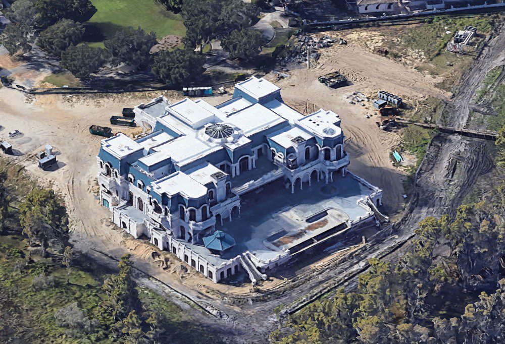 queen of versailles house 04