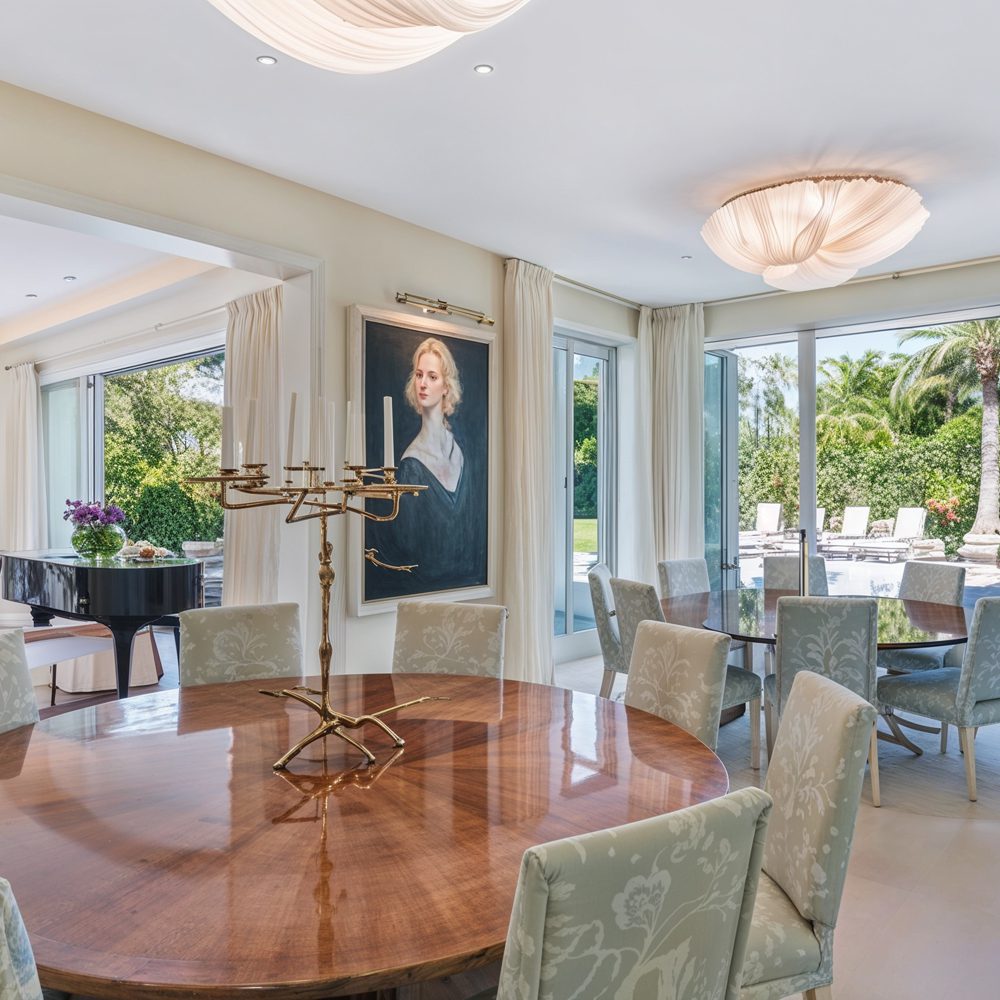 07 sophisticated dining room with scenic views