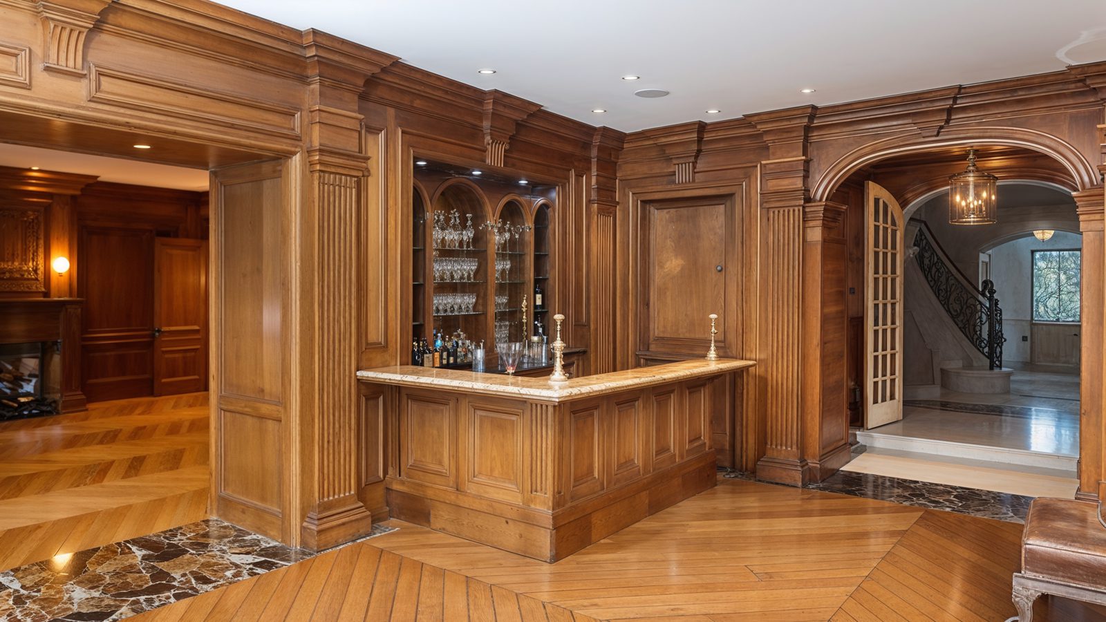 06 sophisticated wooden bar in mansion entertainment space