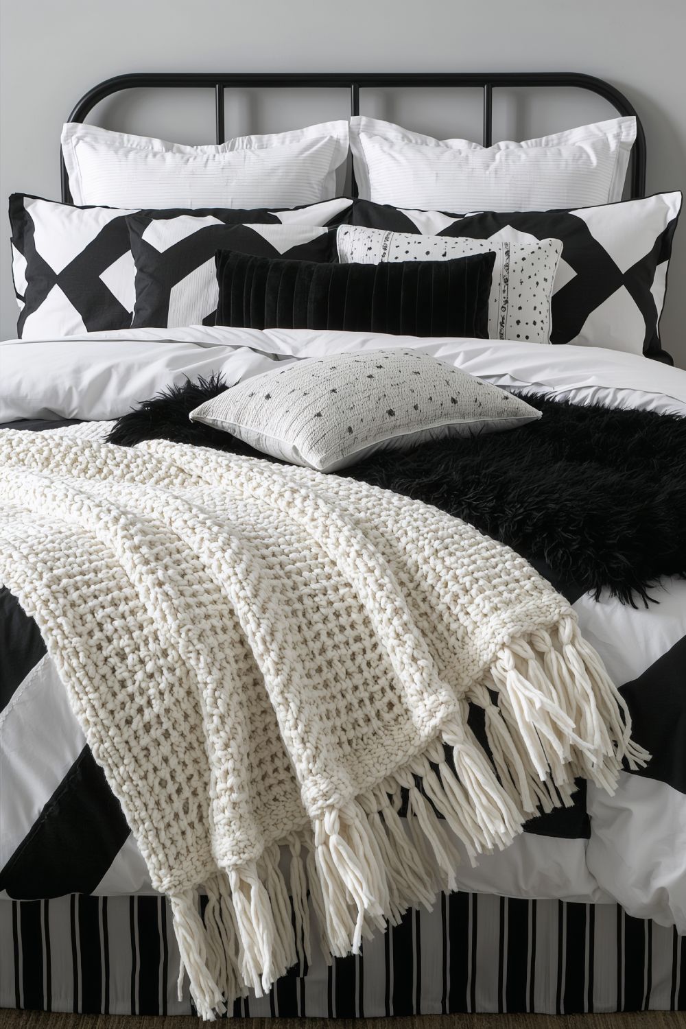Stylish Black And White Geometric Bedding Layering