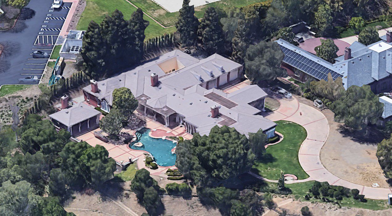 tori spelling house in westlake village 03
