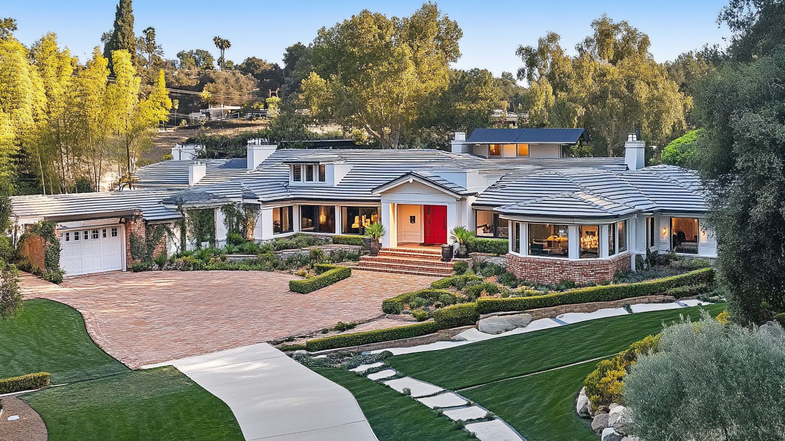 tori spelling house in westlake village