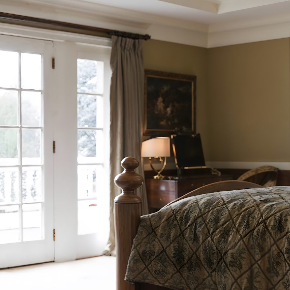 03 tranquil master bedroom with balcony access