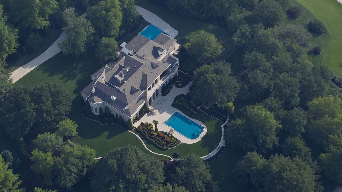 travis kelce’s $6 million leawood mansion